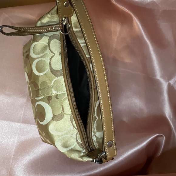 Coach Vintage Optic Signature Jacquard Tan Brown Designer Handbag - Picture 3 of 11